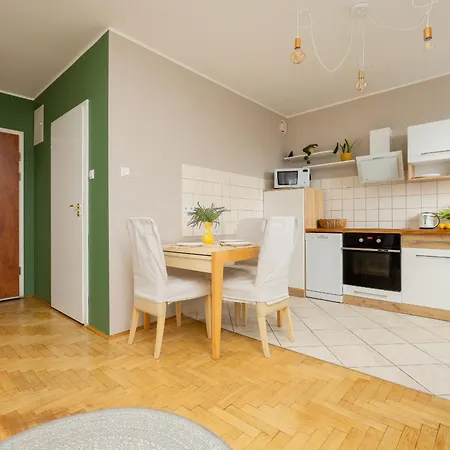 Floral With Balcony Near Gdanska By Renters Apartment